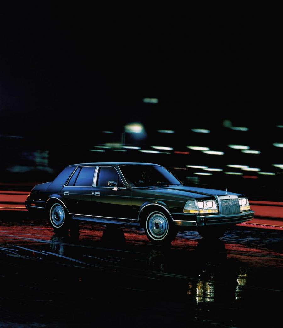  Lincoln Continental 1984 года  (фото 1 из 6)